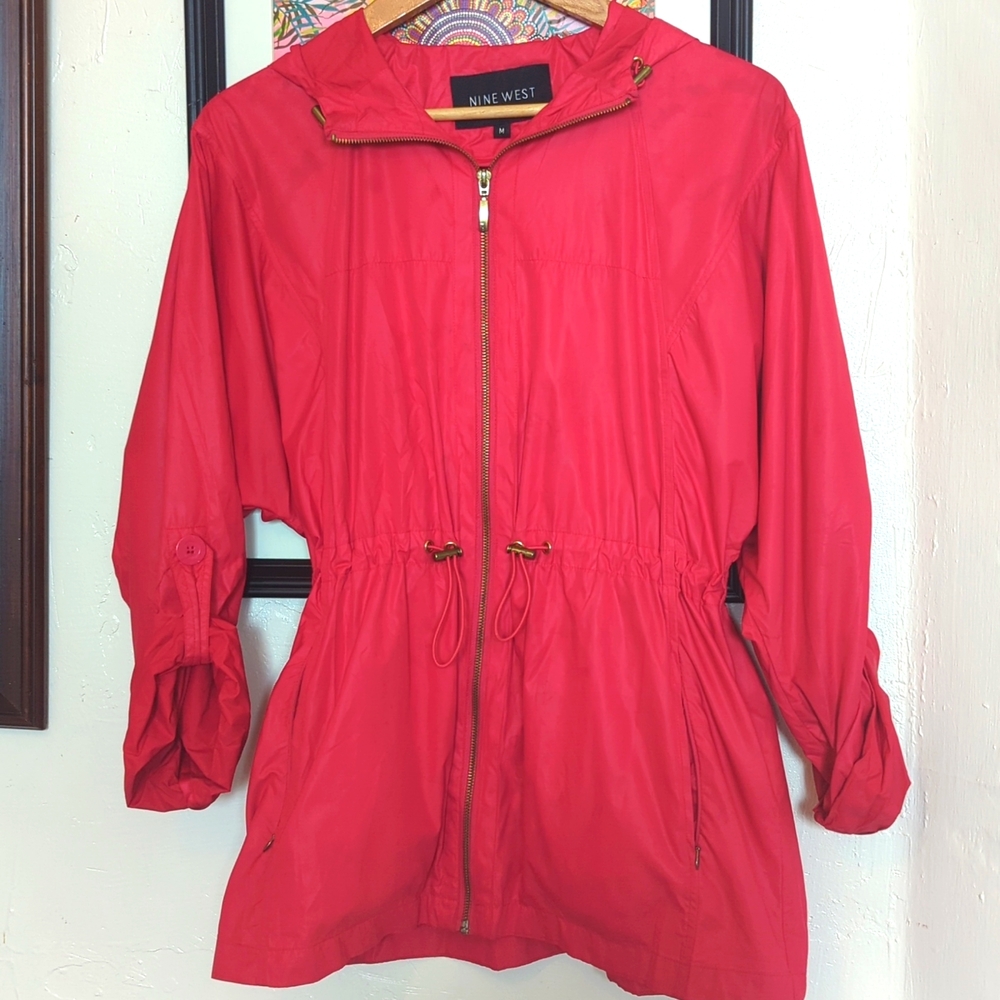 Fuschia Pink cinched waist windbreaker, Size M Brand: Nine West